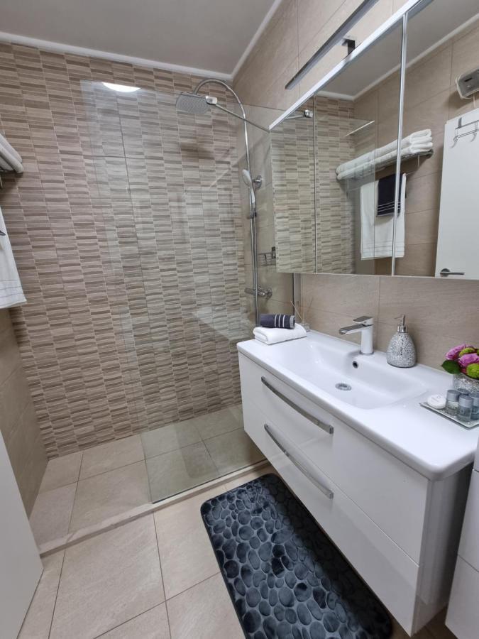 Bluesky Deluxe Apartment Free Parking 杜布罗夫尼克 外观 照片