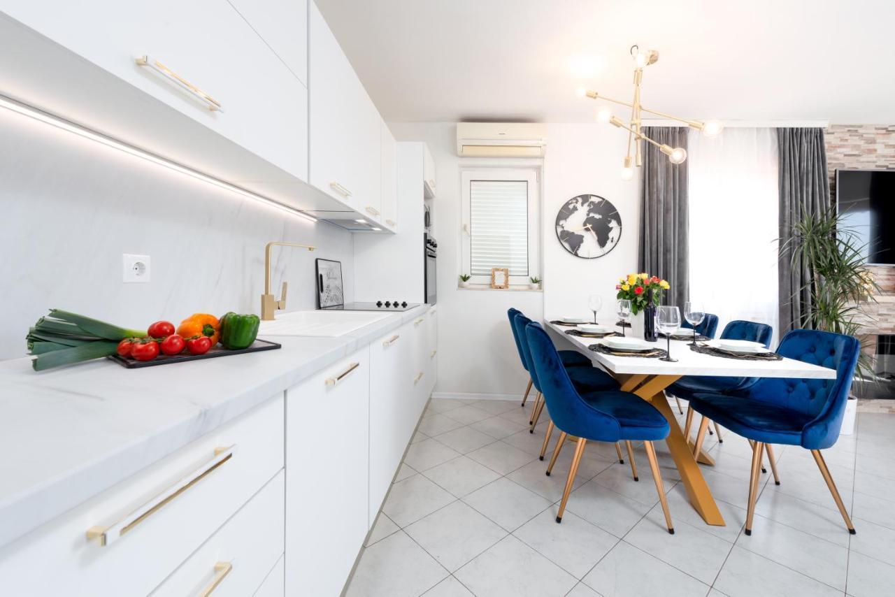 Bluesky Deluxe Apartment Free Parking 杜布罗夫尼克 外观 照片